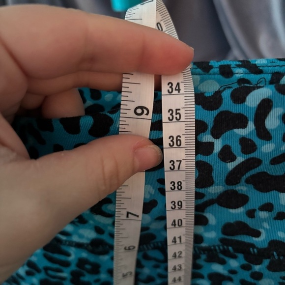 Nike Dri-Fit Blue and Black Leopard Print Leggings size small - Picture 9 of 10